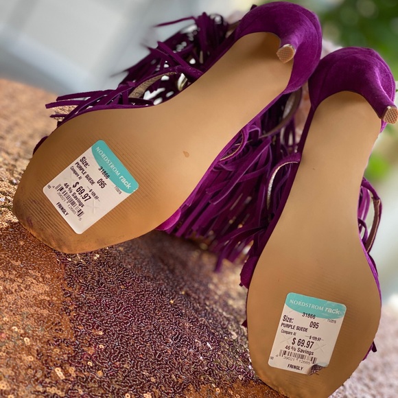 Fringe - Picture 7 of 8